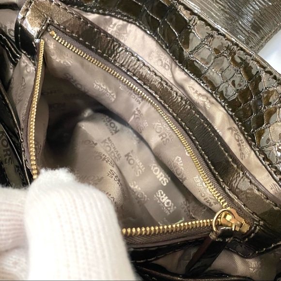 Michael Kors Purse‎ Peninsula Hobo Bag Dark Brown Croc Patent Leather - Picture 16 of 16